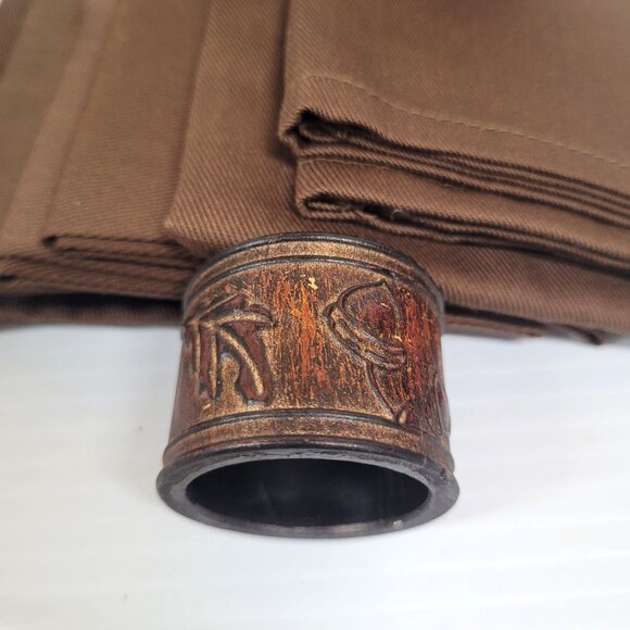 Napkins Brown Set 6  Cloth 17'' x 17'' & 6 Wood Rings/Holders Fall Leaves Acorns - Picture 3 of 5